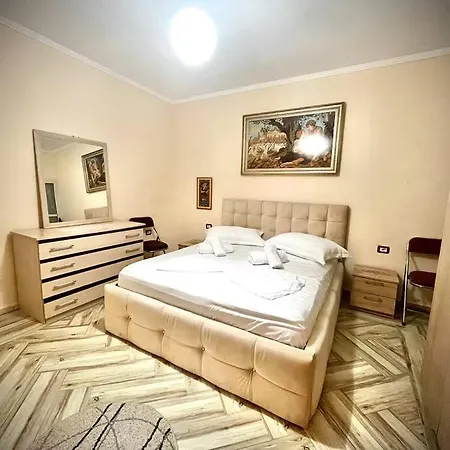 Apartment Garden City Center - Parking In The Heart Of - 3 Min From New Bazar & Main Square *