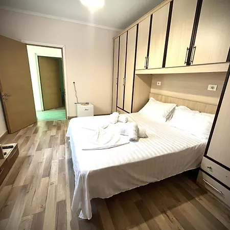 Apartment Garden City Center - Parking In The Heart Of - 3 Min From New Bazar & Main Square